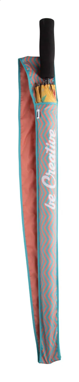 Turquoise parapluhoes met zigzagpatroon en zwarte paraplu, bedrukt met witte tekst