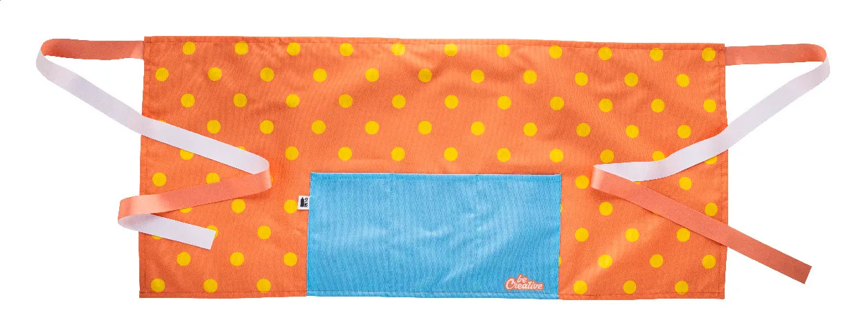 Oranje schort met gele stippen, blauwe zak en lange strikbanden